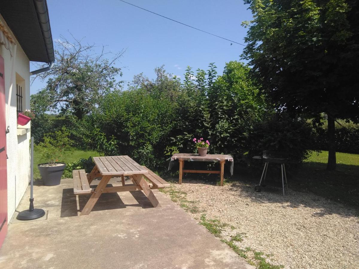 Grande Maison De Plain Pied Avec Jardin Arbore. Champignelles Exterior foto